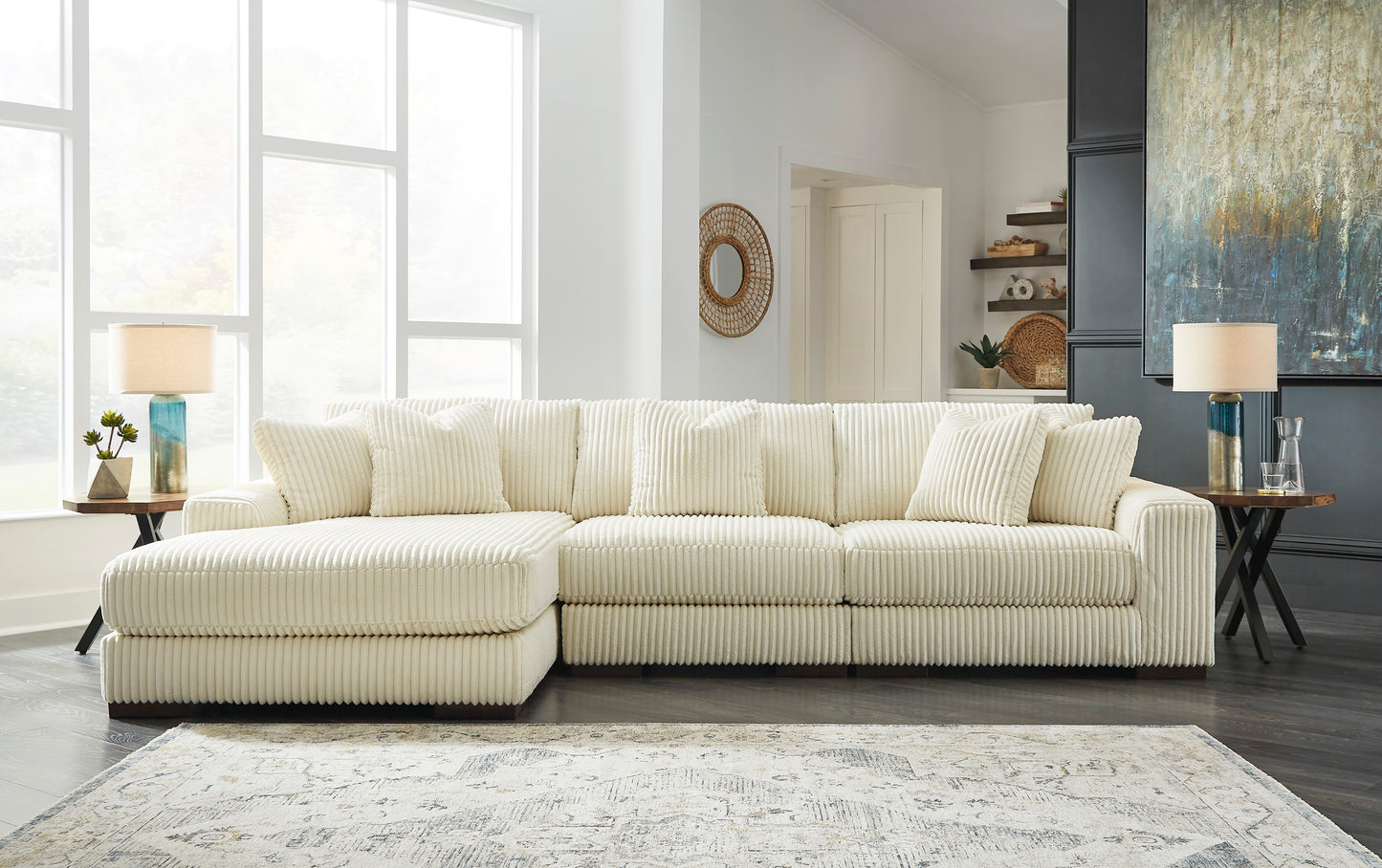 Lindyn Sectional