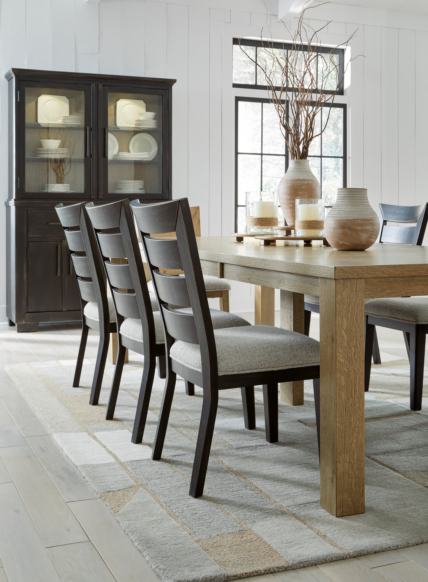 Galliden Dining Collection